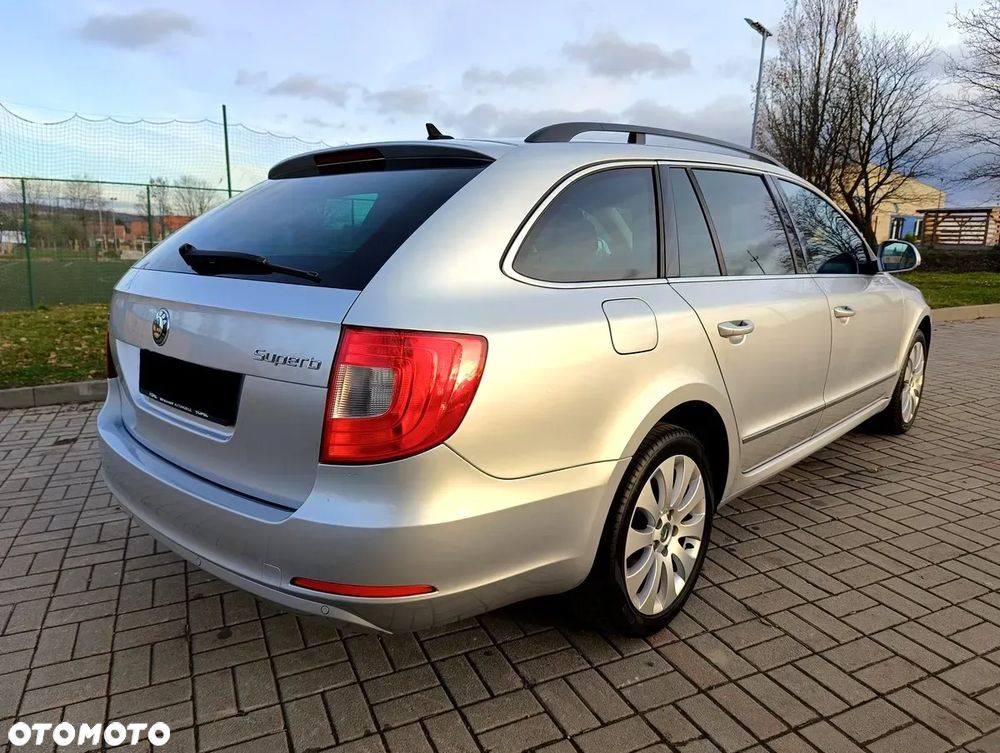 Skoda Superb 2.0 TDI DSG Exclusive - 11