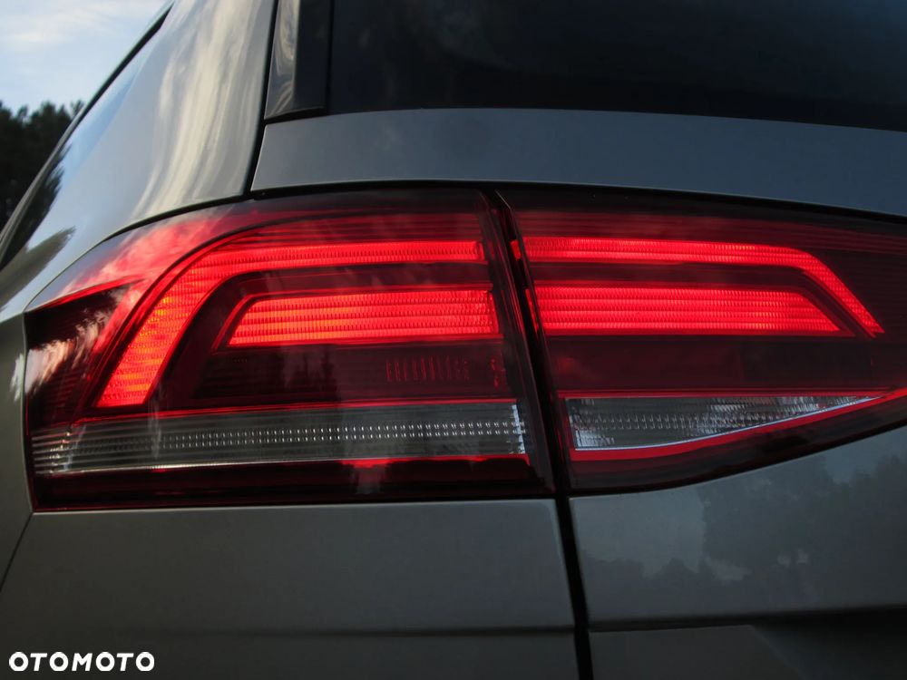 Volkswagen Passat Variant 2.0 TDI (BlueMotion Technology) Highline - 10