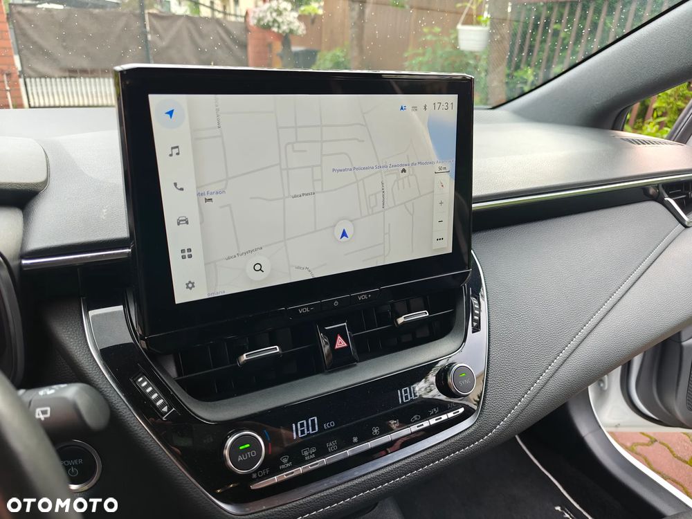 Toyota Corolla 1.8 Hybrid Comfort - 12