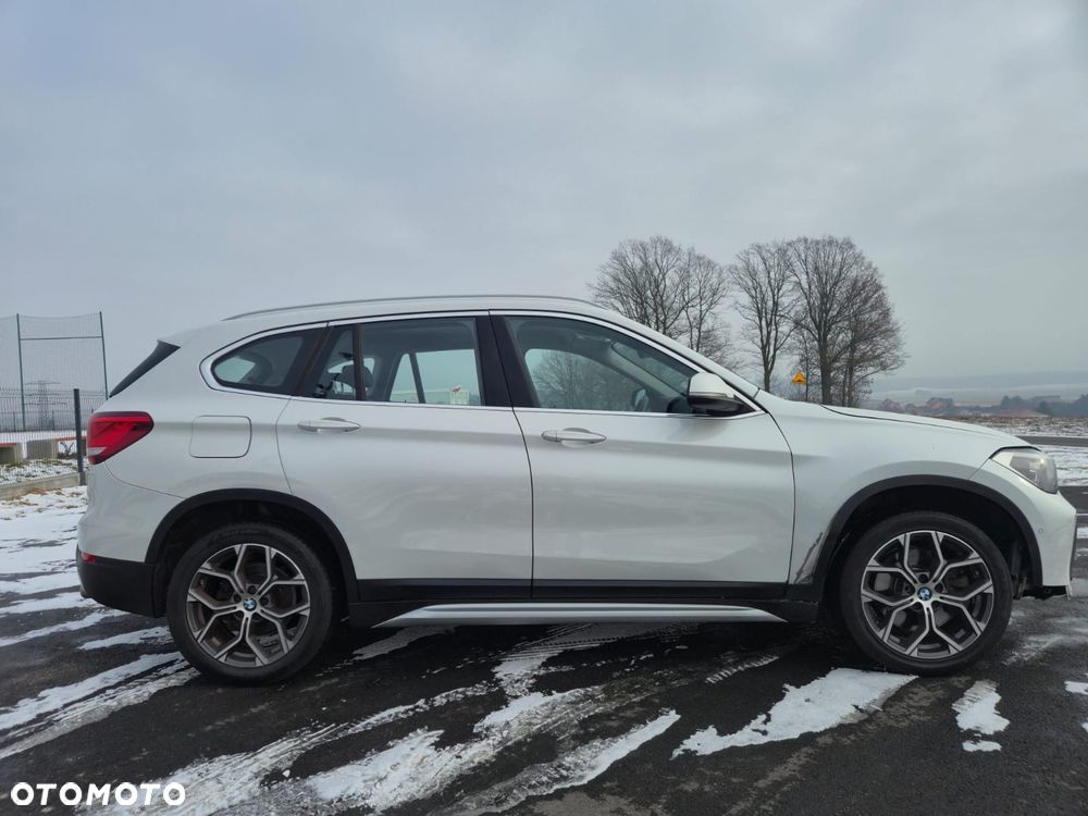 BMW X1 xDrive18d xLine - 8
