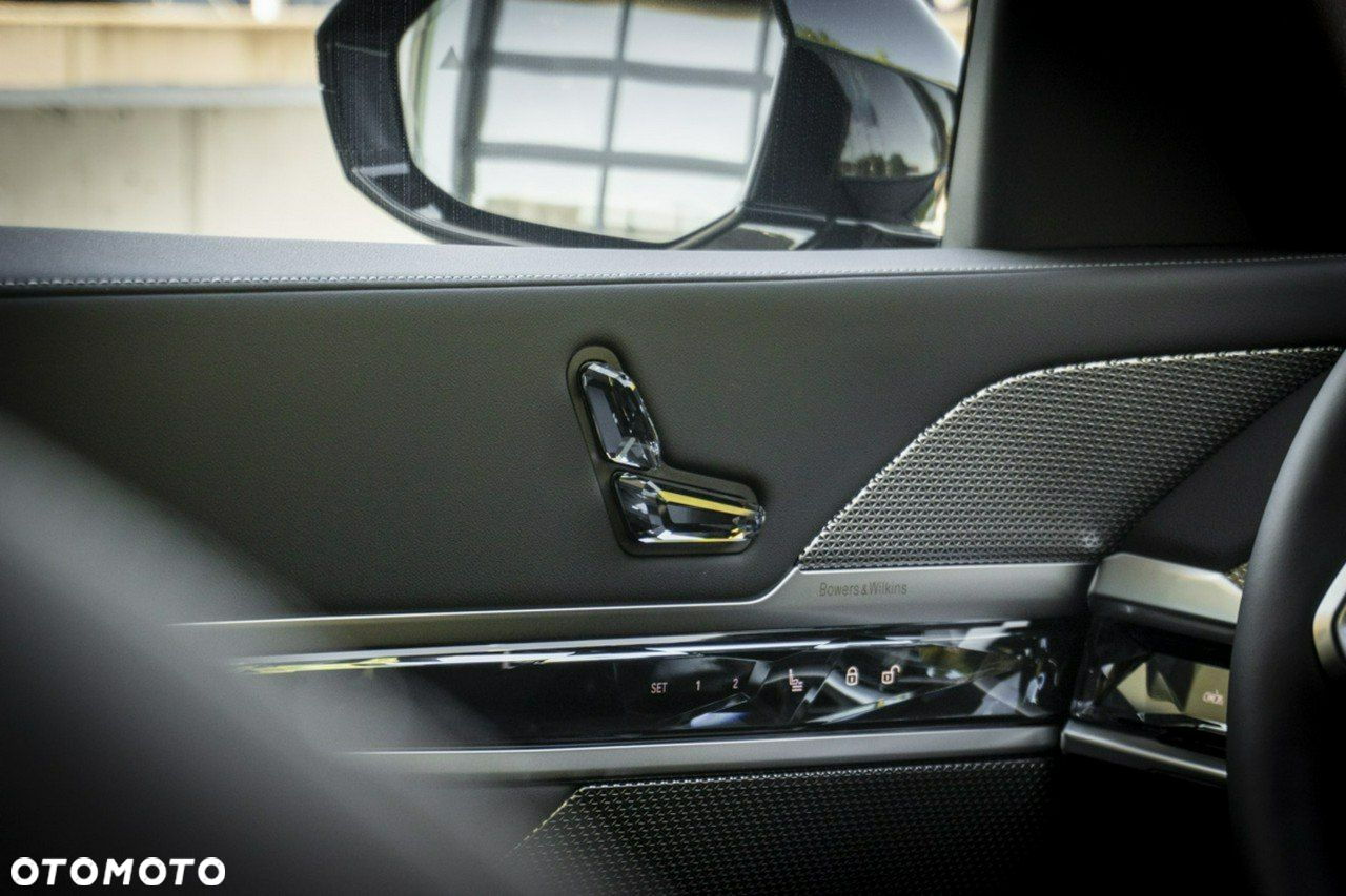 BMW i7 - 17
