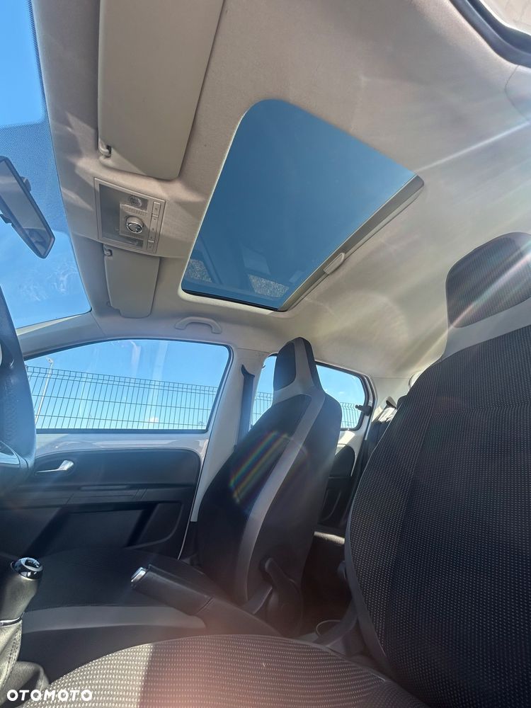 Volkswagen up! 1.0 high - 6