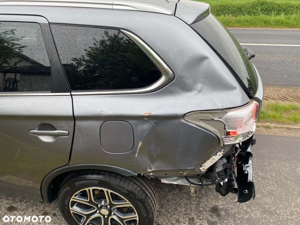 Mitsubishi Outlander - 30