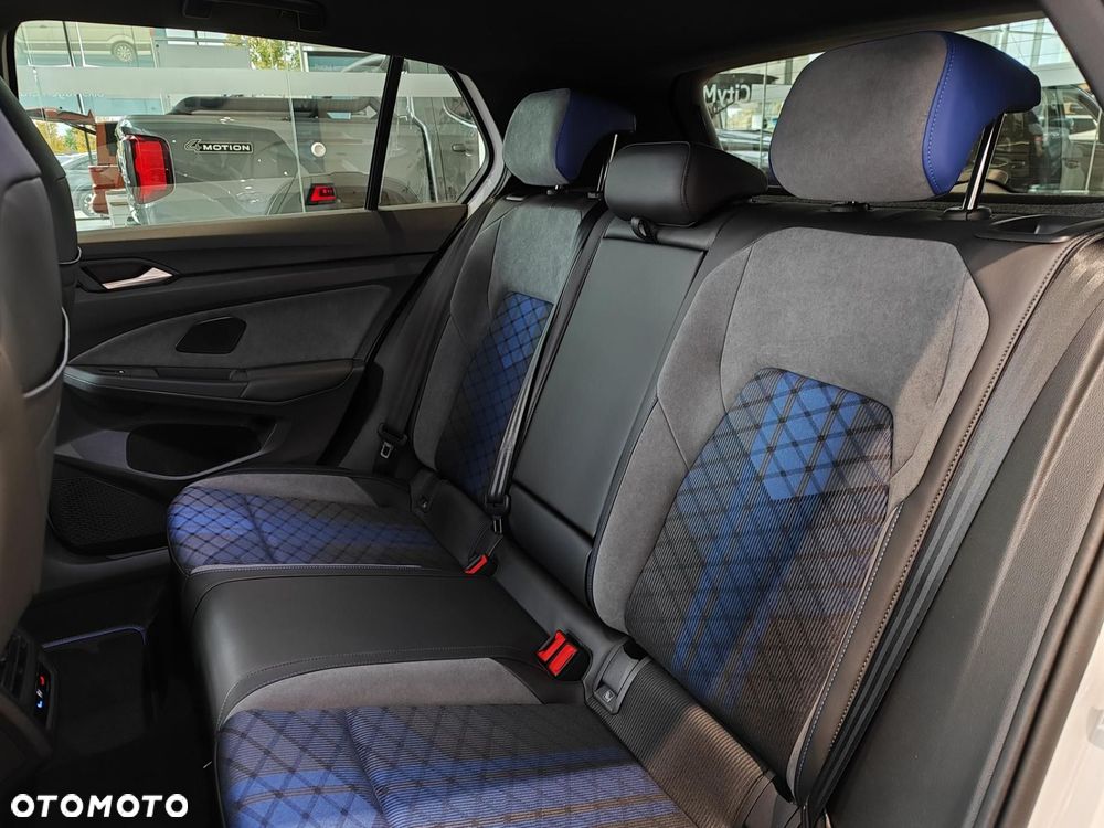 Volkswagen Golf - 20