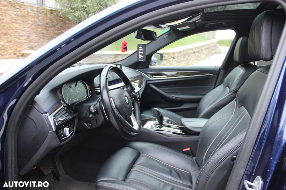 BMW Seria 5 530d xDrive Touring Aut. Luxury Line - 11