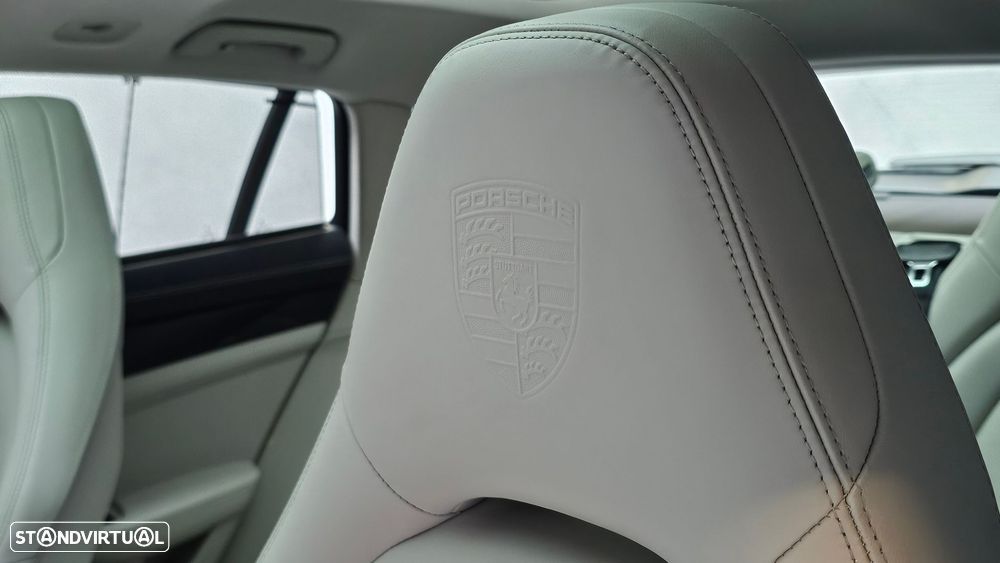 Porsche Panamera Sport Turismo 4 E-Hybrid Platinum Edition - 29