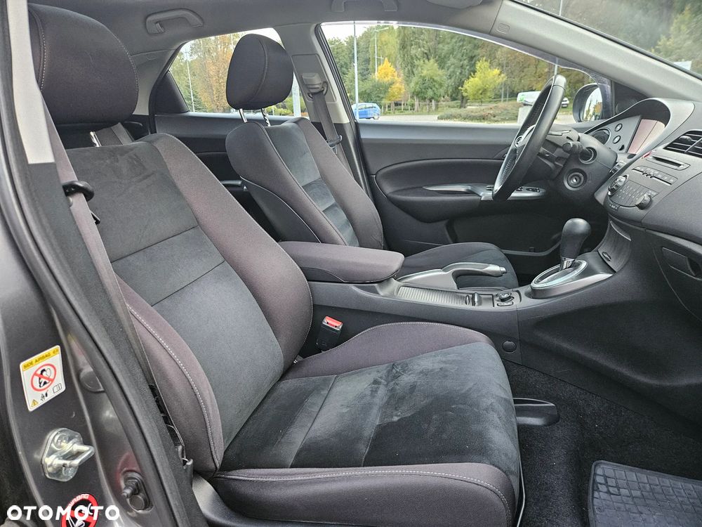 Honda Civic 1.8 Executive - 19
