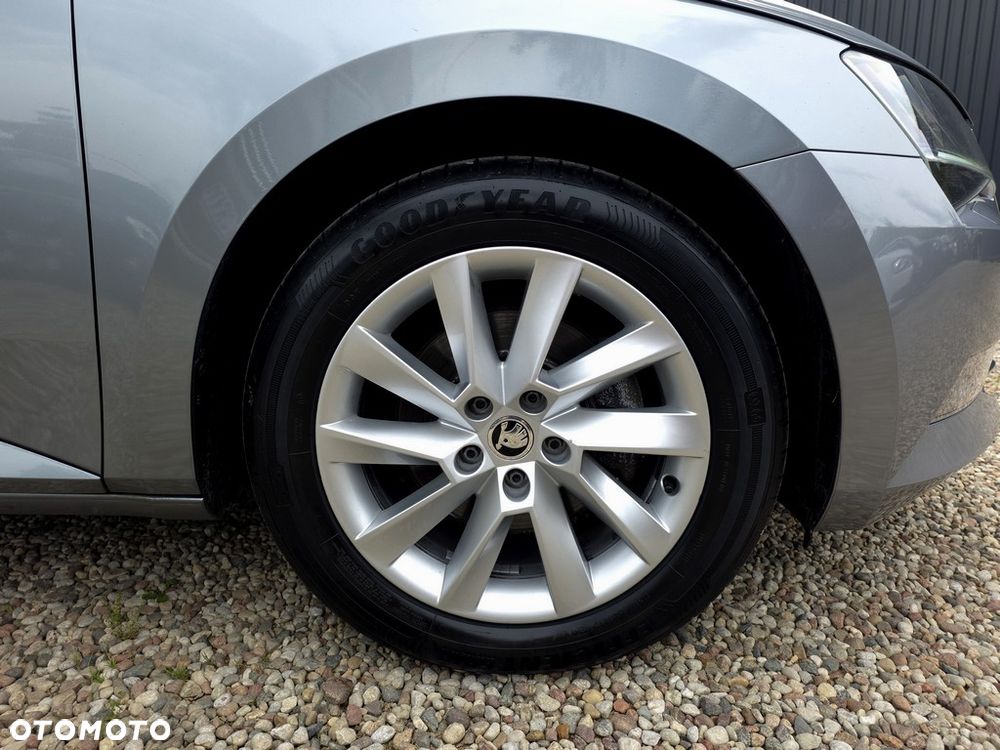 Skoda Superb 2.0 TDI Style - 28