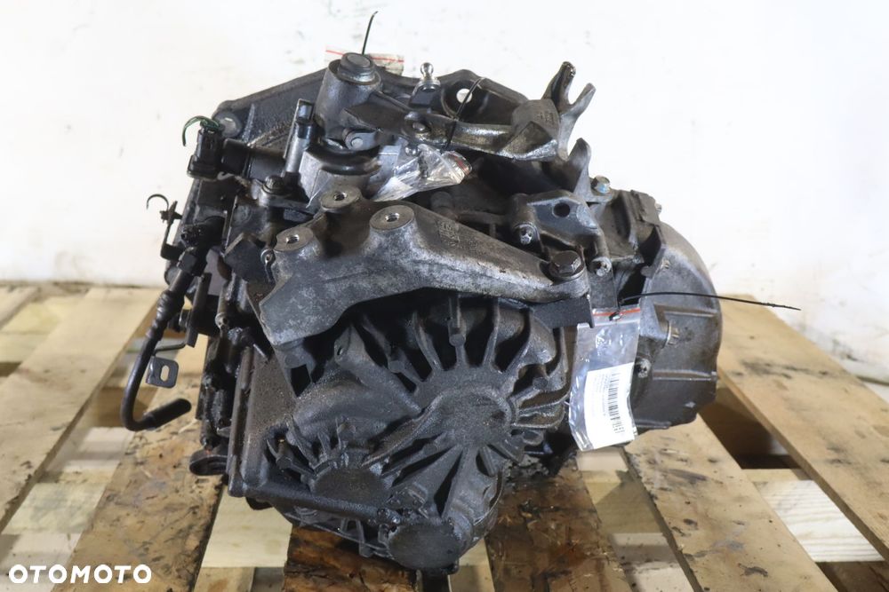 SKRZYNIA BIEGÓW 6 BIEGOWA CHEVROLET CRUZE LIFT 1.7VCDI 55194293 - 2