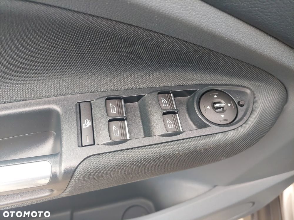 Ford C-MAX 2.0 TDCi Champions Edition - 29