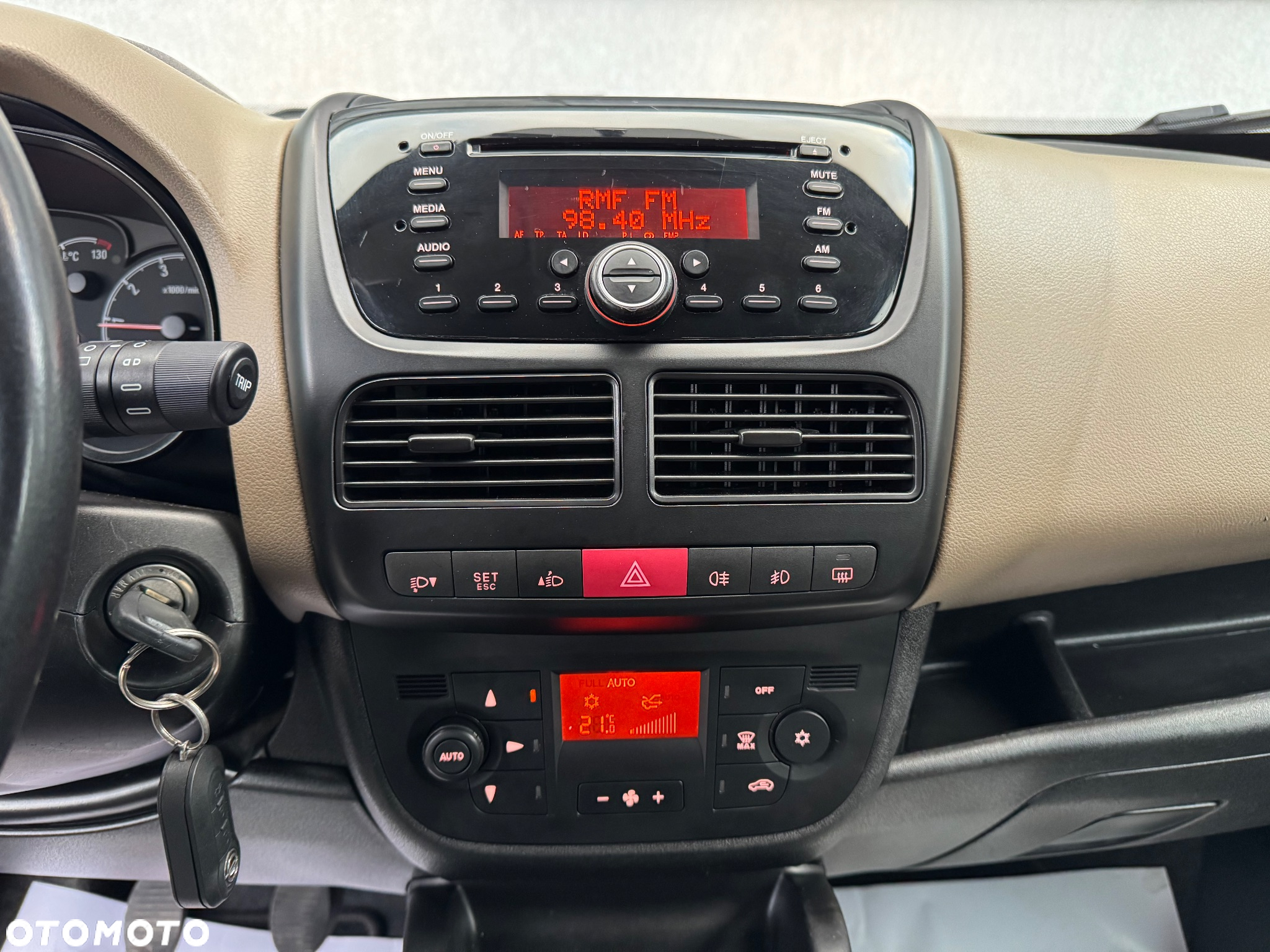 Opel Combo Tour 1.6 CDTI Cosmo - 23