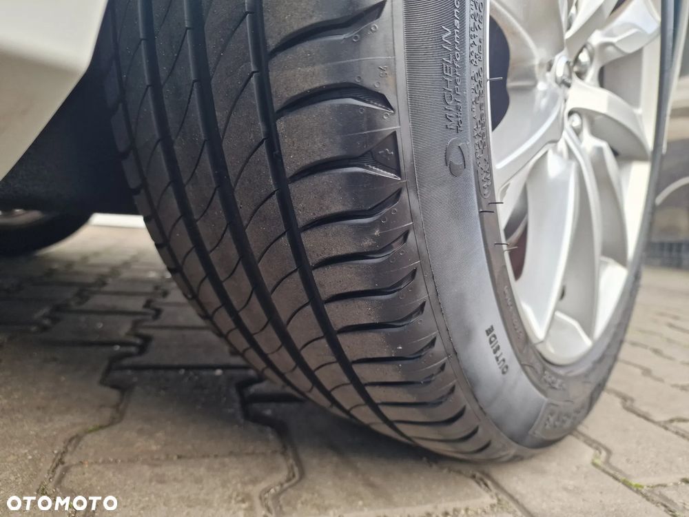 Volvo S90 T4 Geartronic Momentum Pro - 17