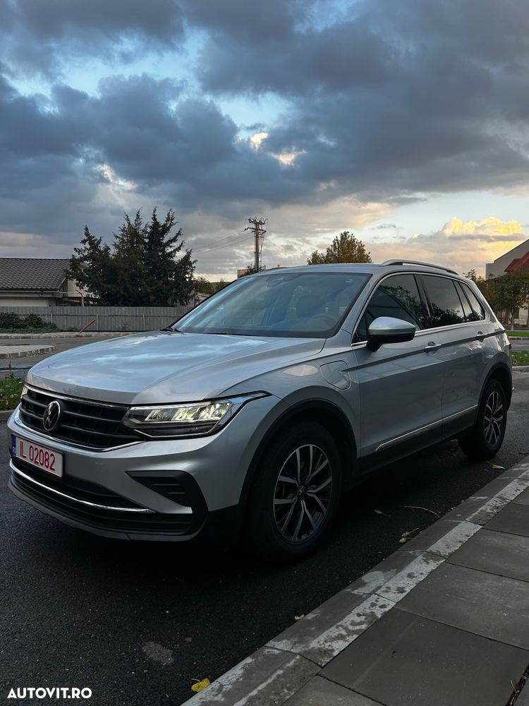 Volkswagen Tiguan - 5