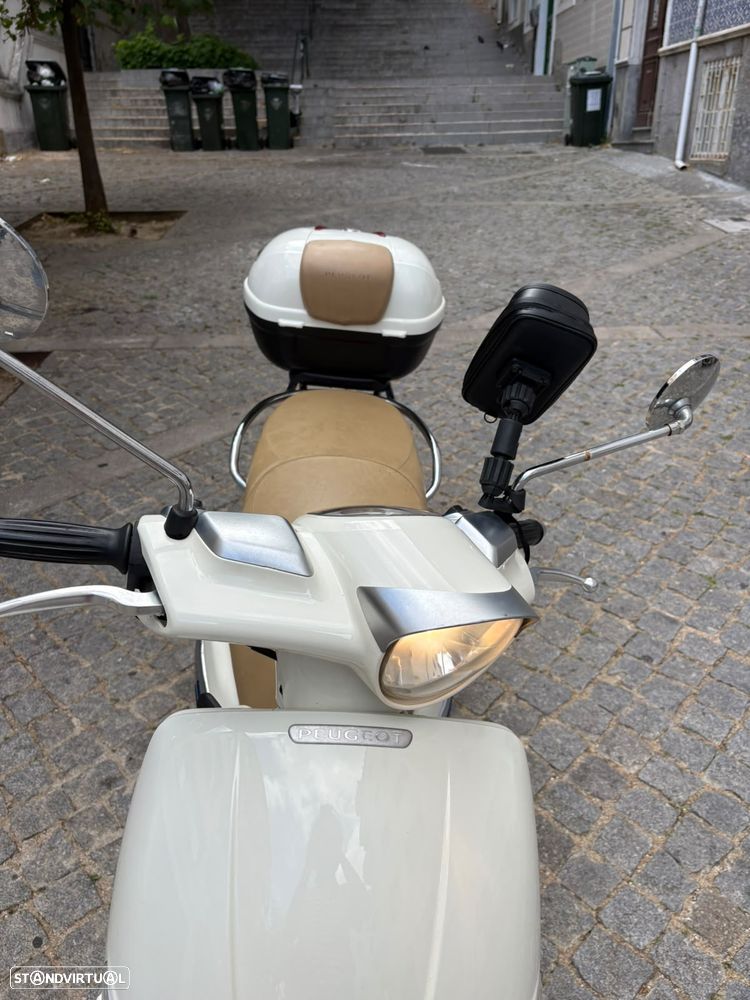 Peugeot Django - 5