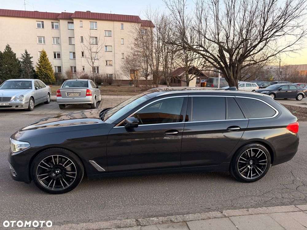 BMW Seria 5 530d xDrive Luxury Line sport - 4