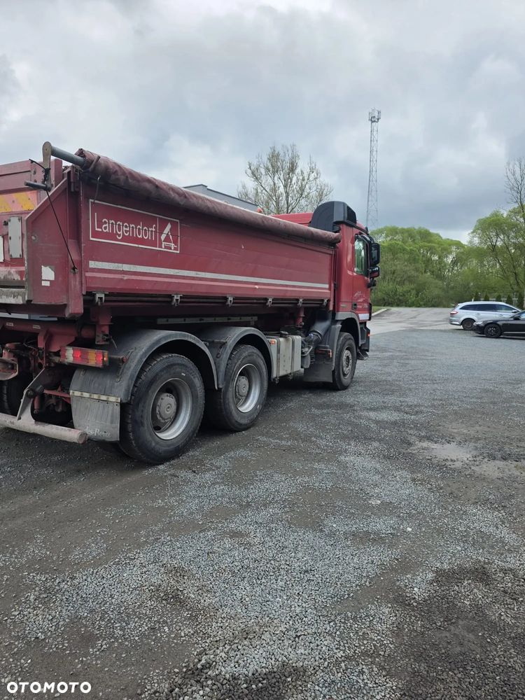 Mercedes-Benz Actros - 3