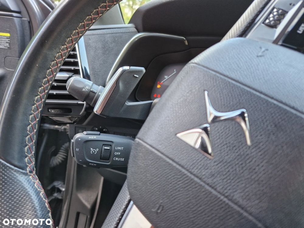 DS Automobiles DS 7 Crossback 1.6 PureTech Performance Line + - 32