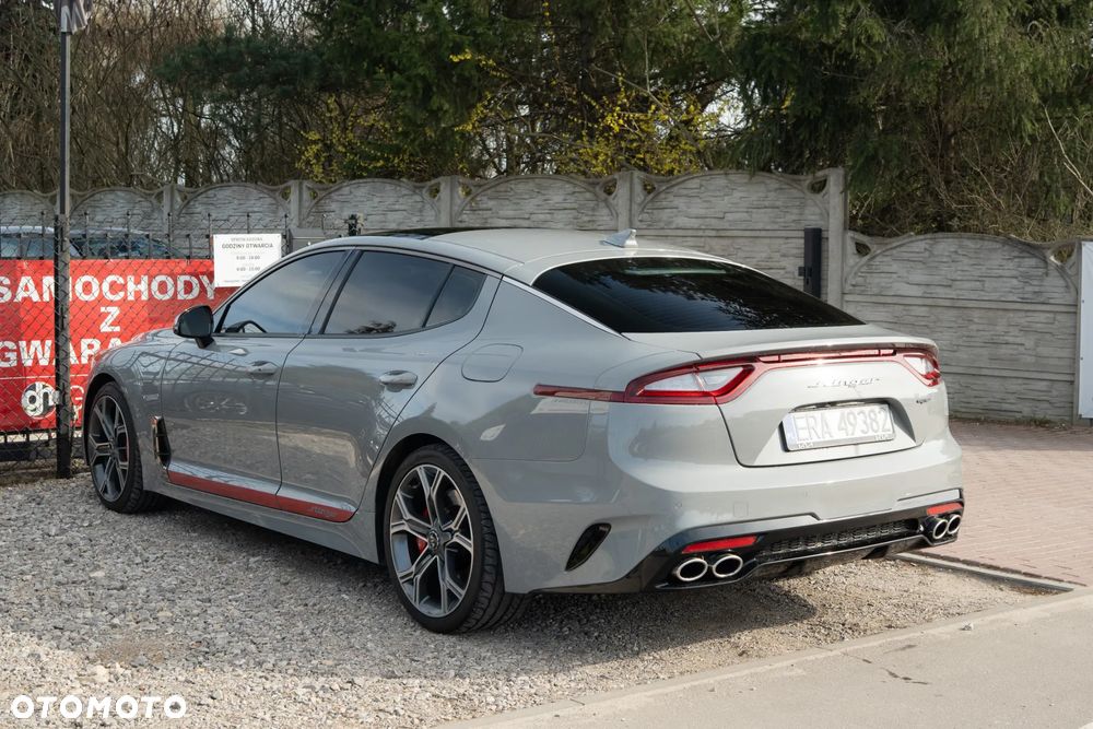 Kia Stinger - 33
