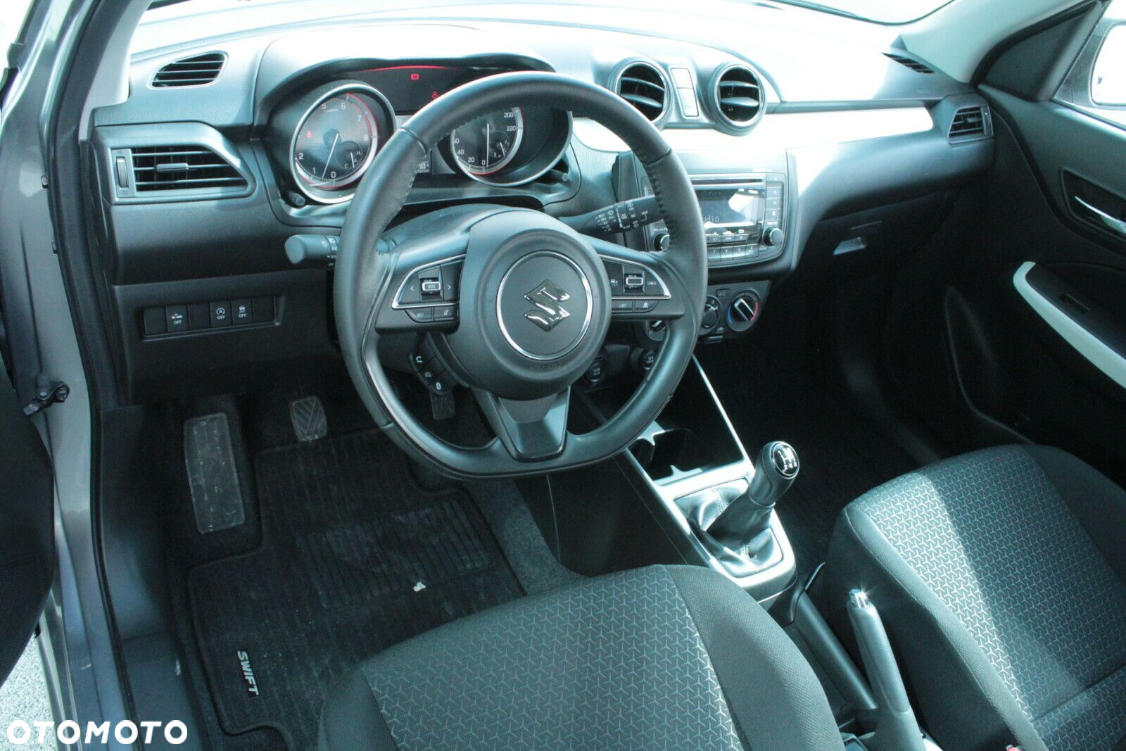 Suzuki Swift - 7