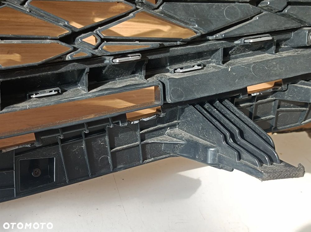 GRILL ATRAPA KIA CEED III GT LIFT 21- 86351-J70A0 - 12