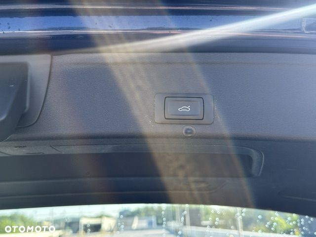 Audi A4 Avant 2.0 TFSI ultra Design - 10