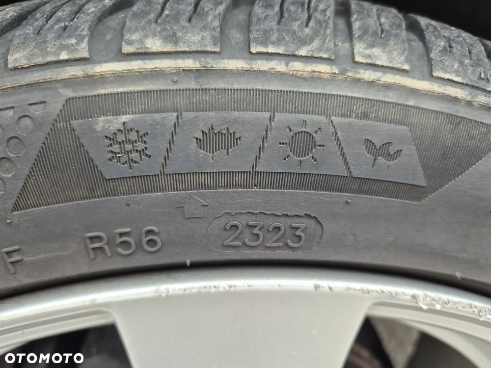 Hyundai Veloster 1.6 Premium - 15