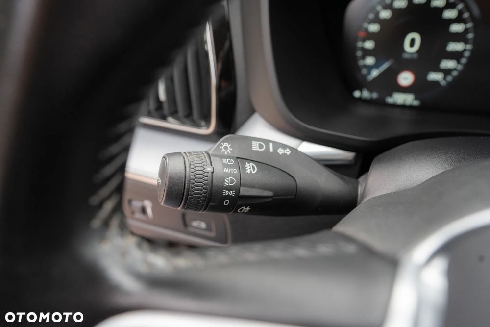 Volvo XC 60 D4 Geartronic Momentum Pro - 14