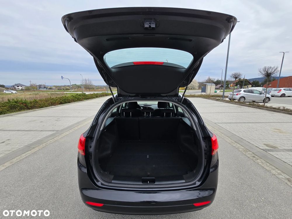 Kia Ceed 1.4 CRDi 90 Vision - 12