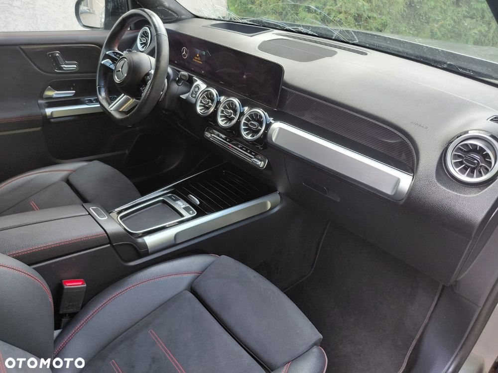Mercedes-Benz GLB - 15