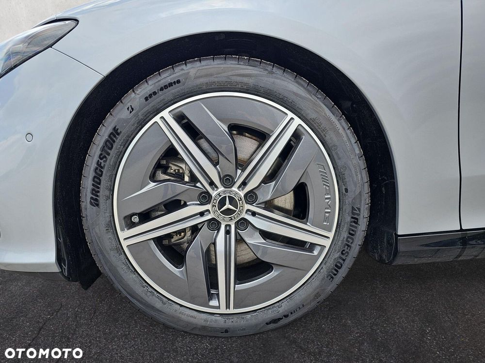 Mercedes-Benz CLA - 10