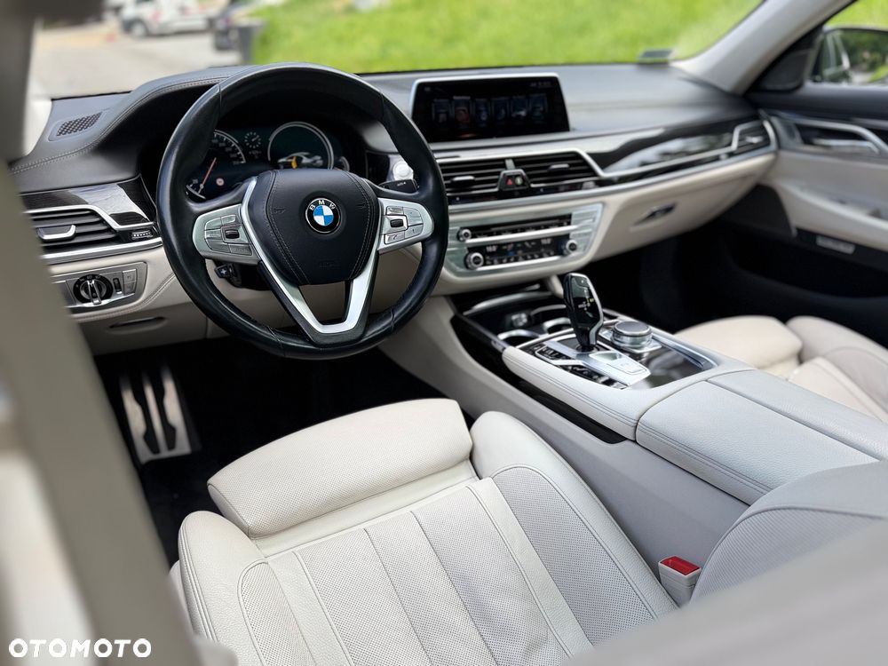 BMW Seria 7 740d xDrive - 6