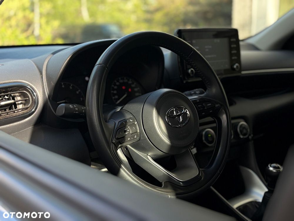 Toyota Yaris - 16
