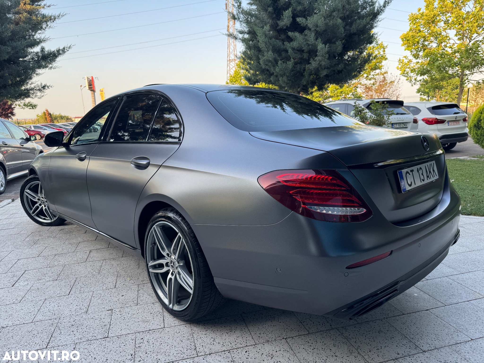 Mercedes-Benz E 200 d T 9G-TRONIC - 4
