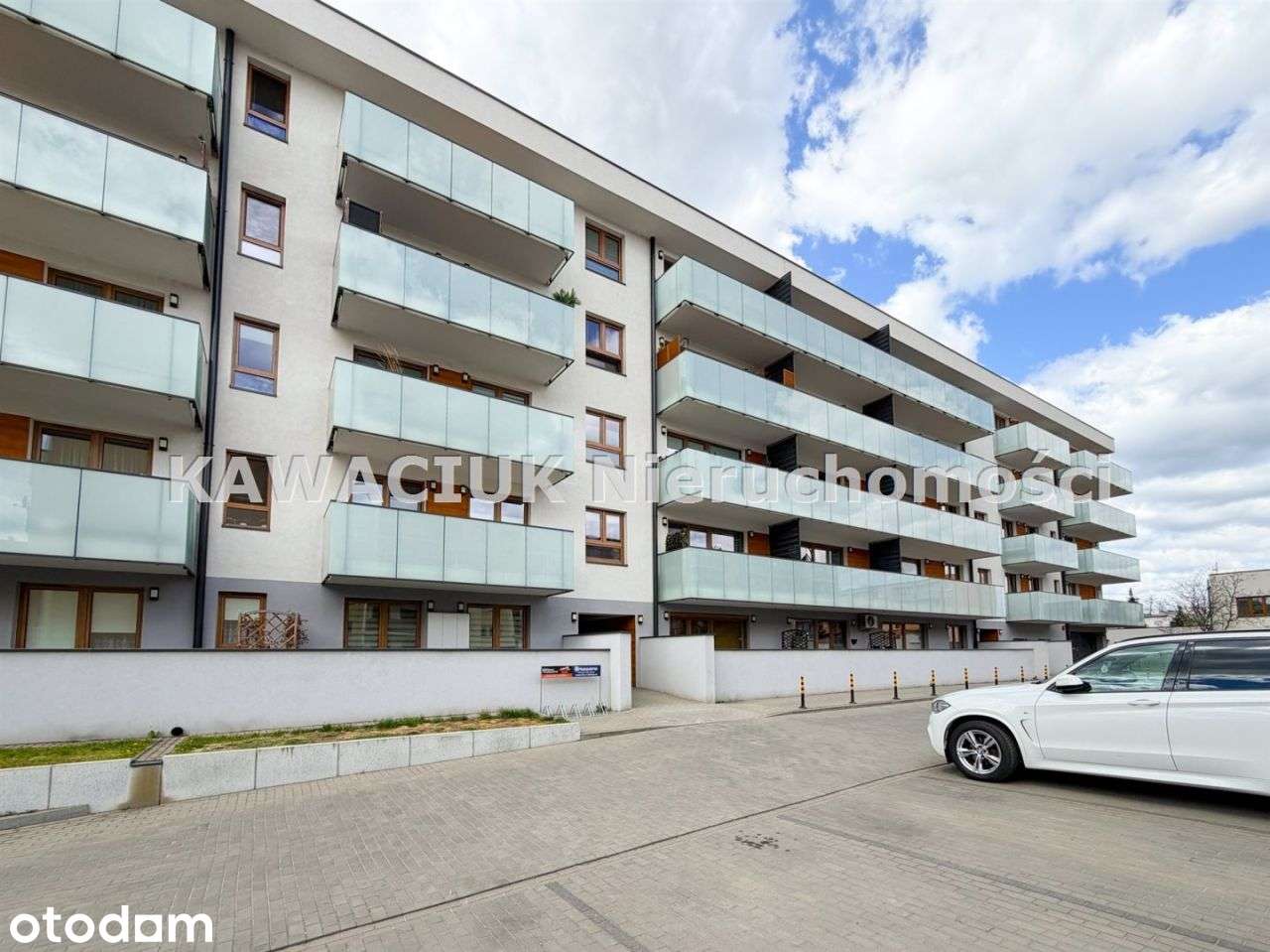 Apartamentowiec - Mieszkanie 2 Pokojowe.