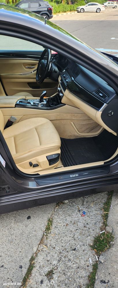 BMW Seria 5 520d Aut. - 25