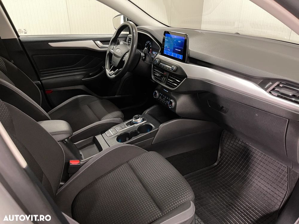 Ford Focus 1.0 EcoBoost Connected - 11