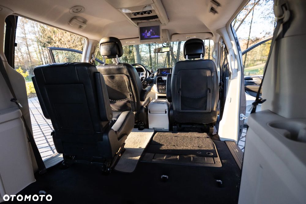 Chrysler Town & Country 3.6 Touring - 4