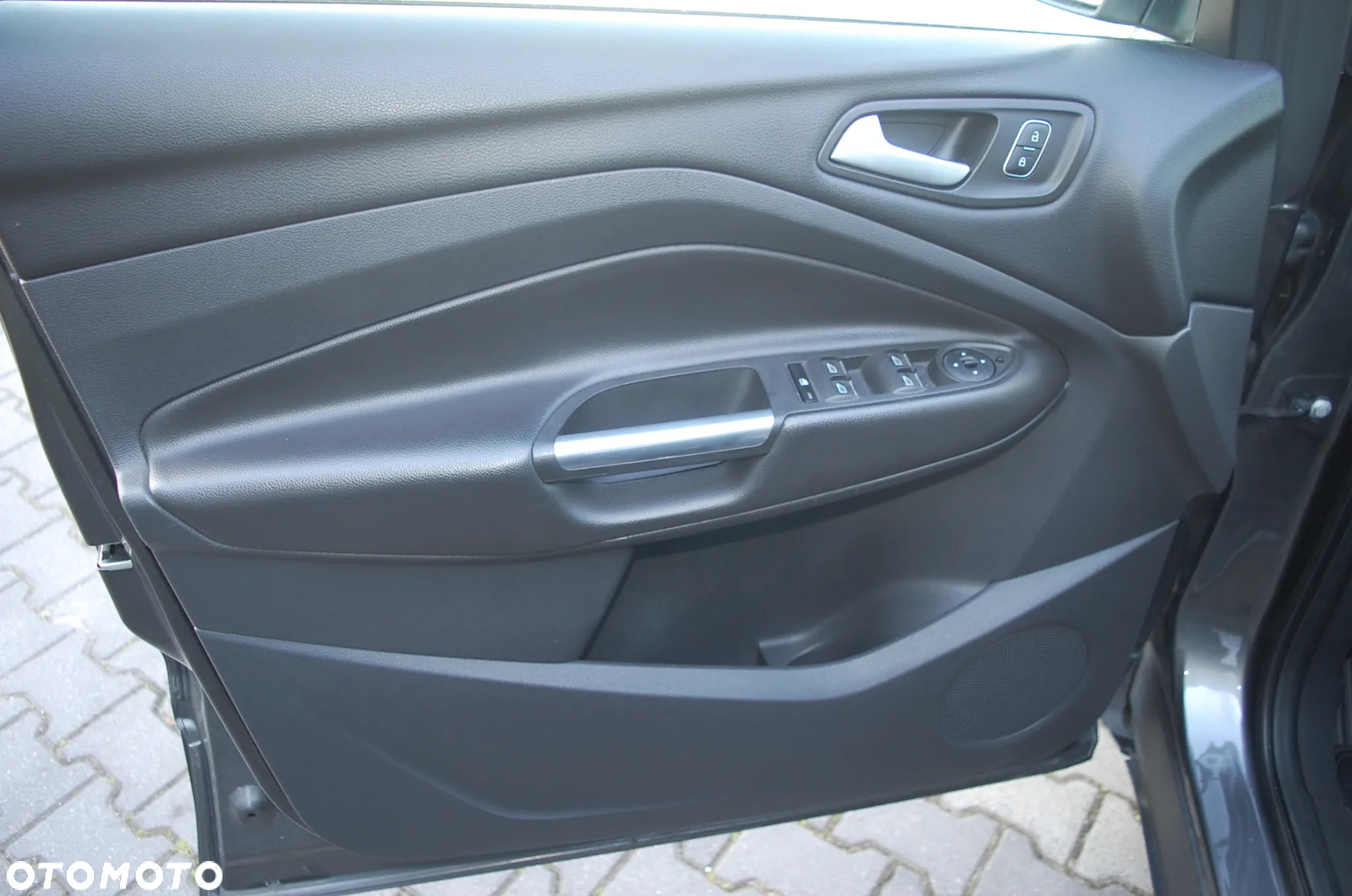 Ford Kuga 2.0 TDCi 4x4 Trend - 30