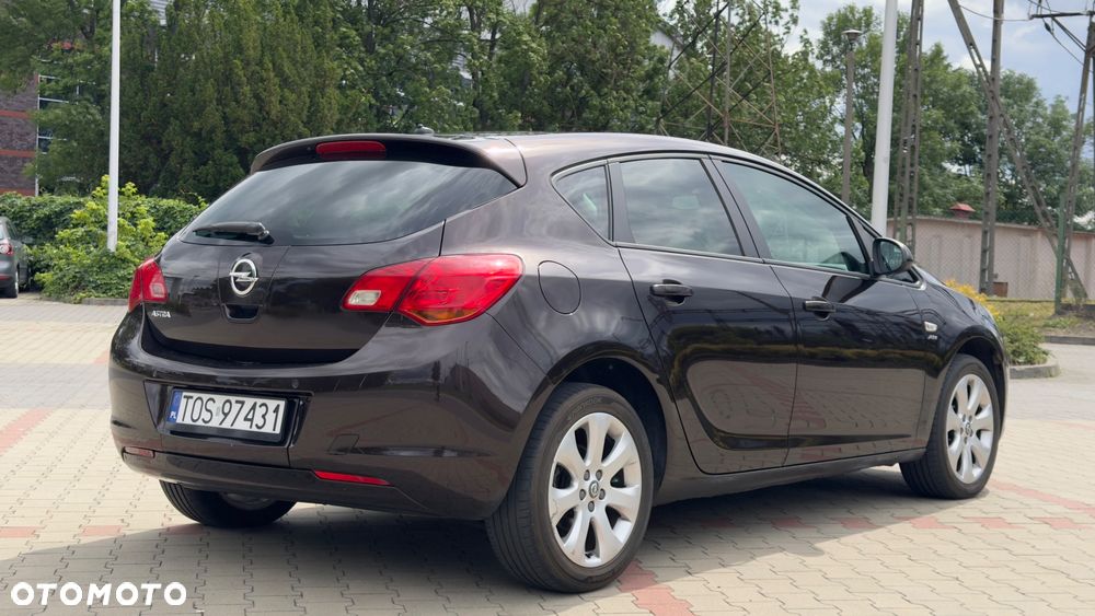 Opel Astra - 11