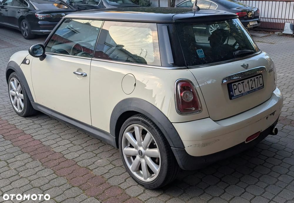 MINI Cooper Standard - 2