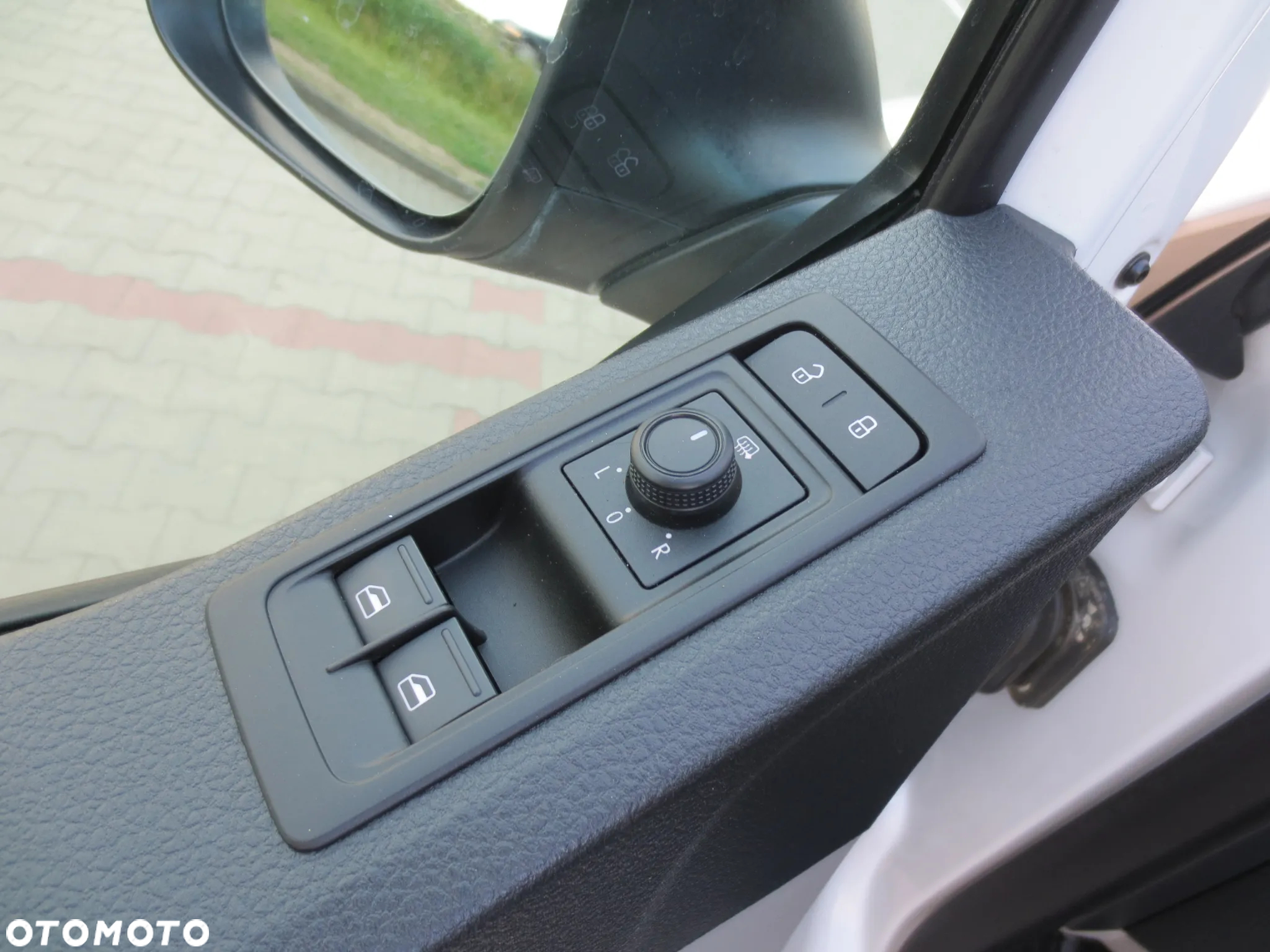 Volkswagen Caravelle 2.0 TDI L2 Trendline - 10