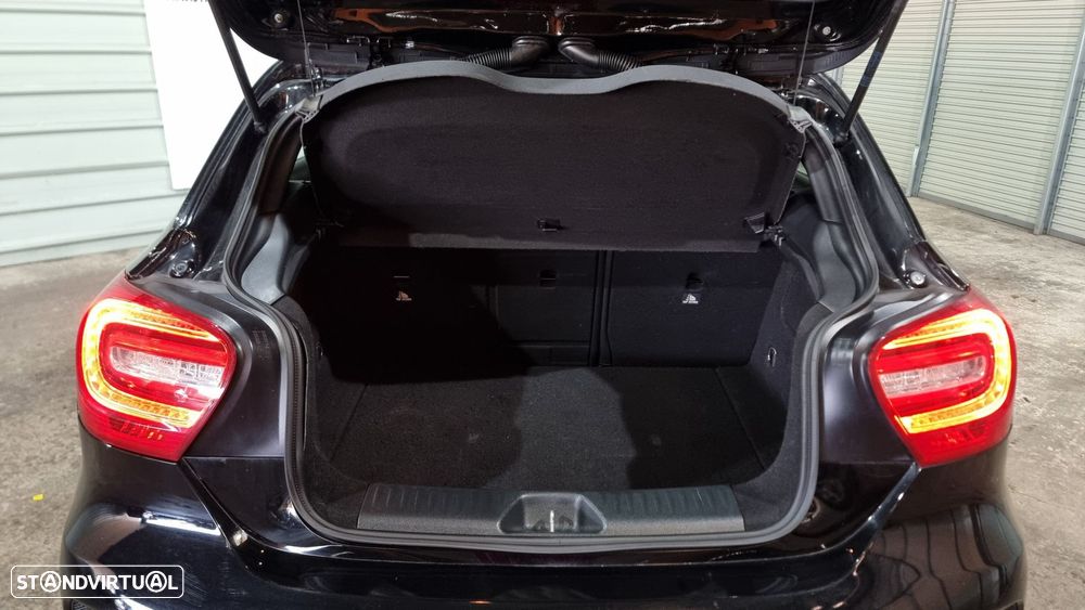 Mercedes-Benz A 180 d AMG Line - 7