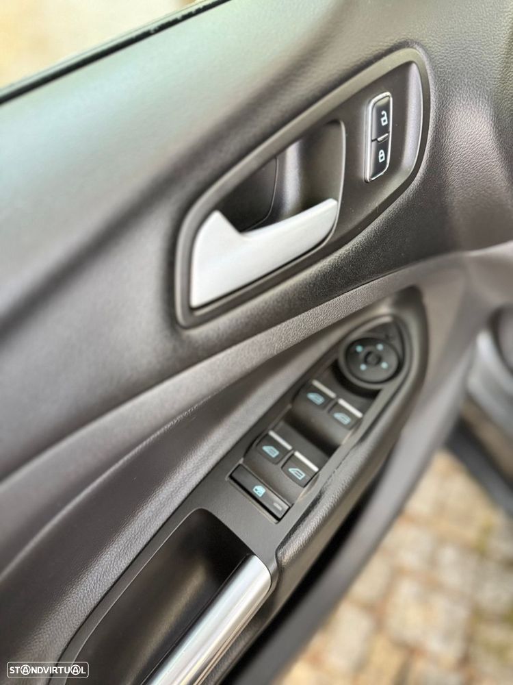 Ford Kuga 1.5 EcoBoost Titanium - 20