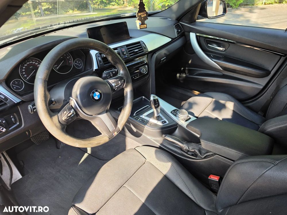 BMW Seria 3 330e iPerformance M Sport - 16