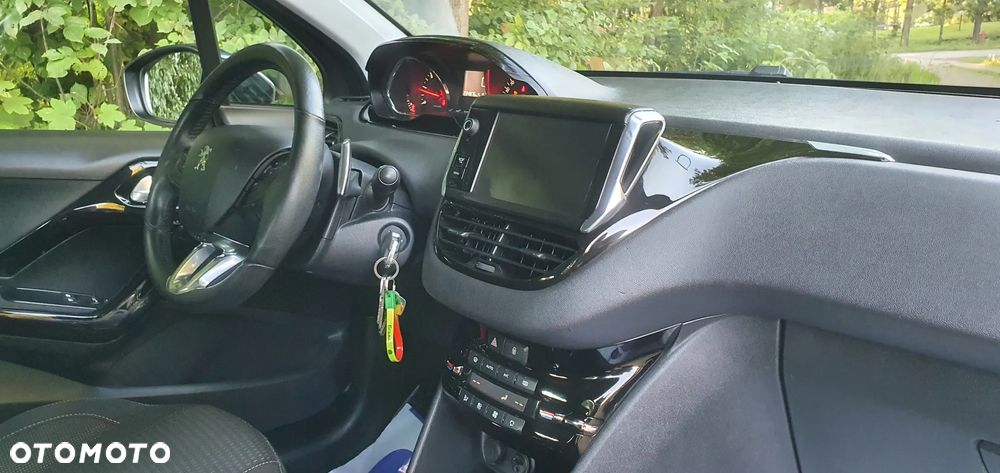 Peugeot 208 - 9