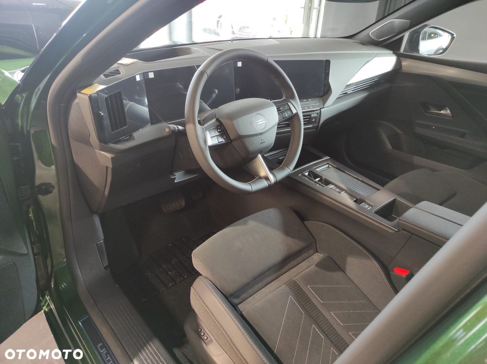 Opel Astra 1.2 T mHEV Ultimate S&S eDTC - 13