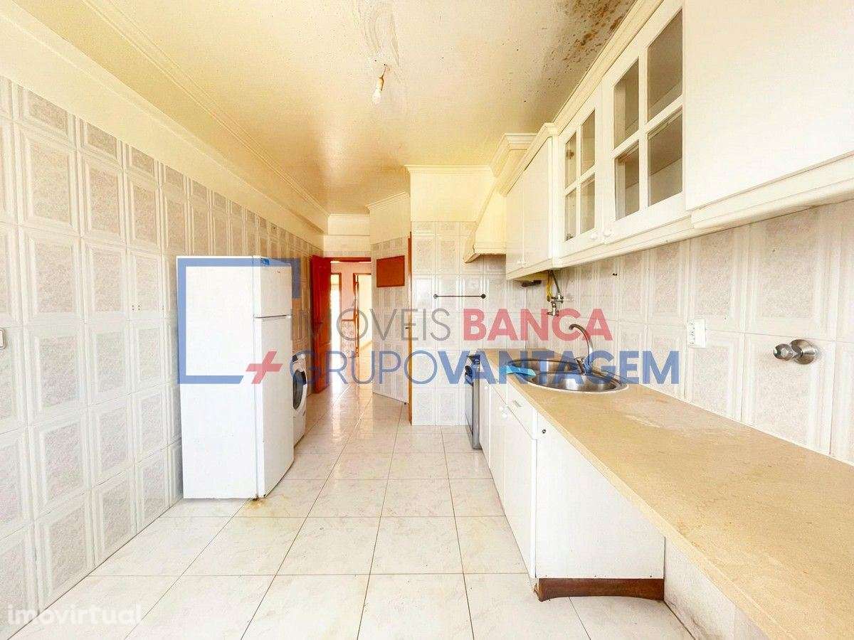 APARTAMENTO T2 BRANDOA COM GARAGEM - Grande imagem: 3/29