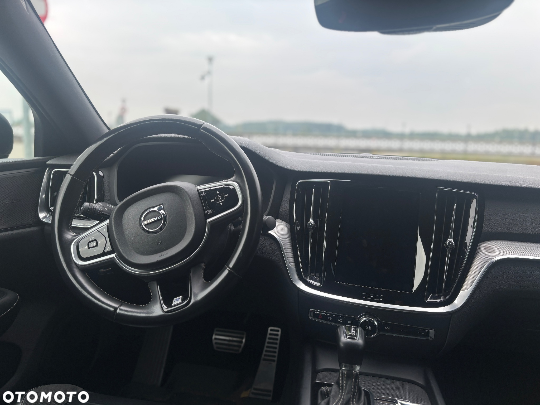 Volvo S60 T6 AWD R-Design - 6