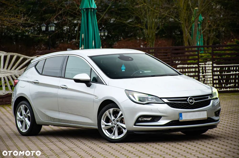 Opel Astra 1.4 Turbo Innovation - 11