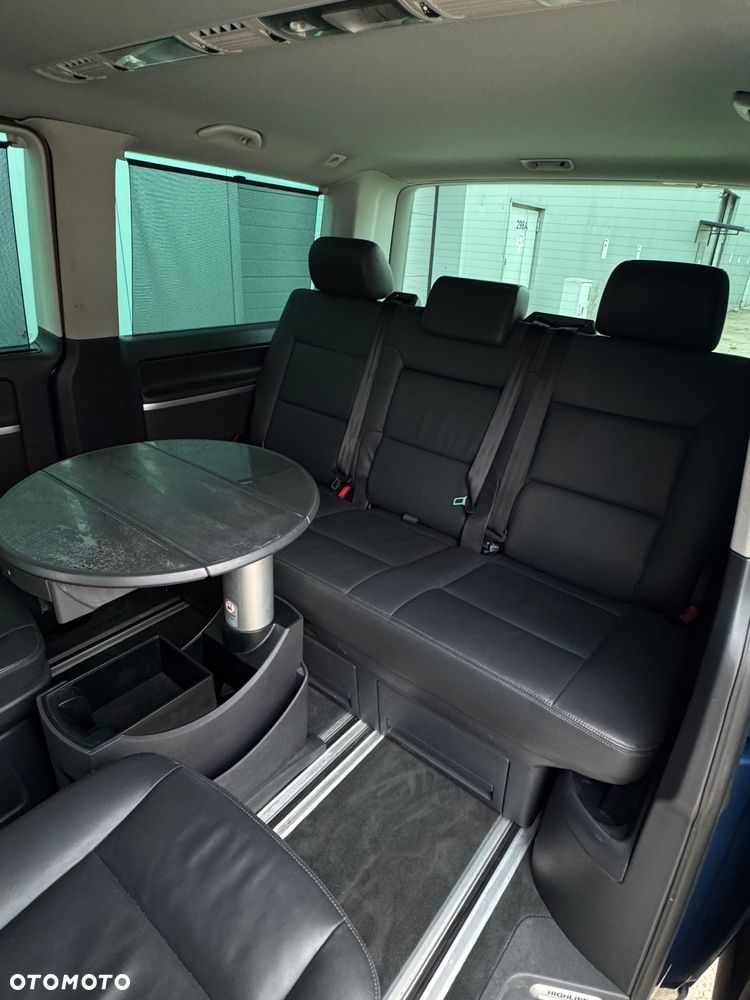 Volkswagen Multivan - 28
